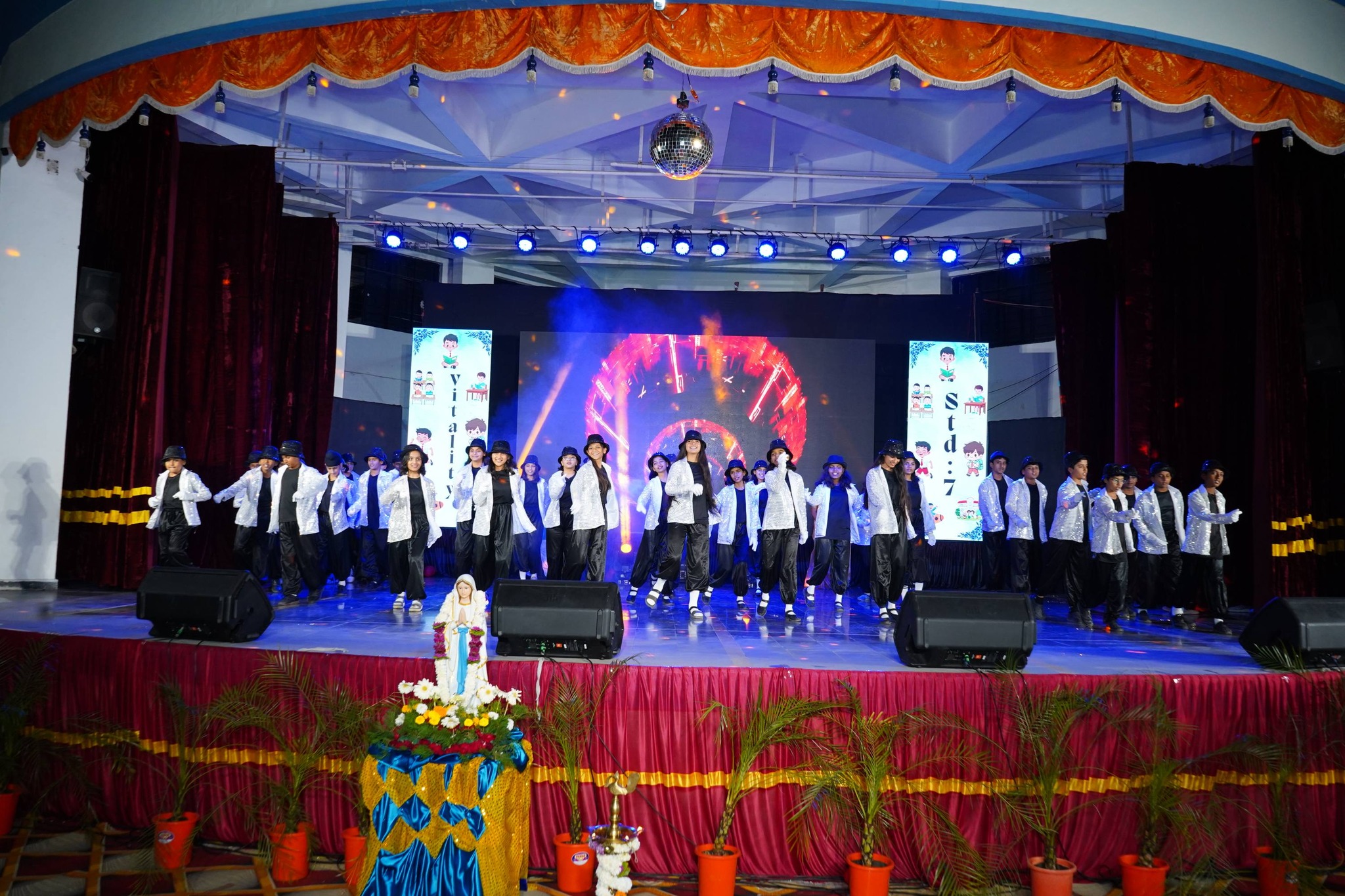 annual_day_high_schppl _2.jpg